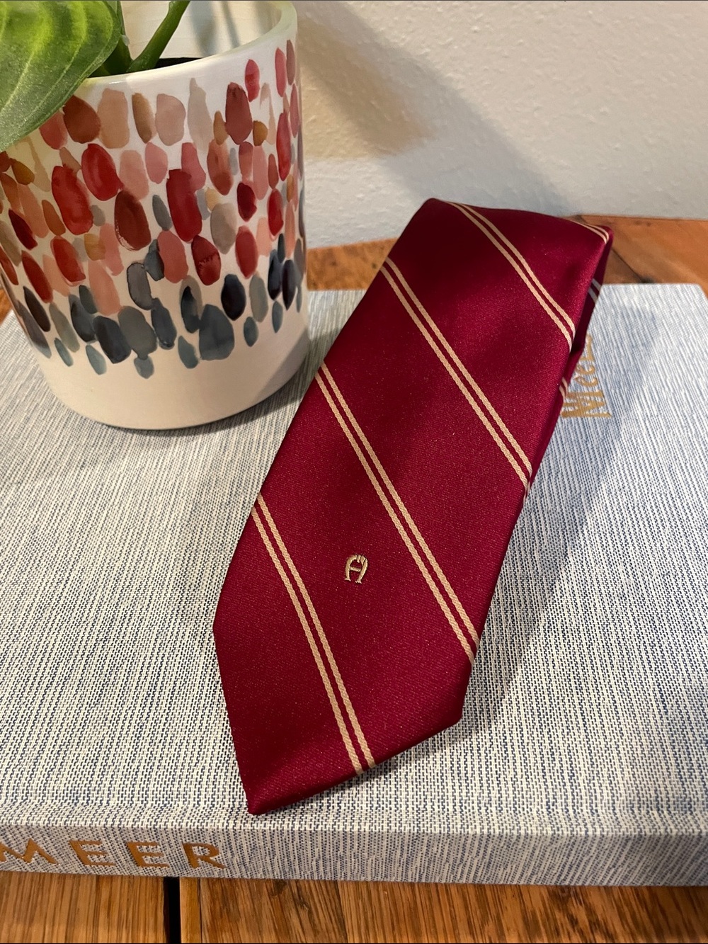 Vintage Etienne Aigner Burgundy Striped Necktie – Gold Horseshoe A Logo – Preppy